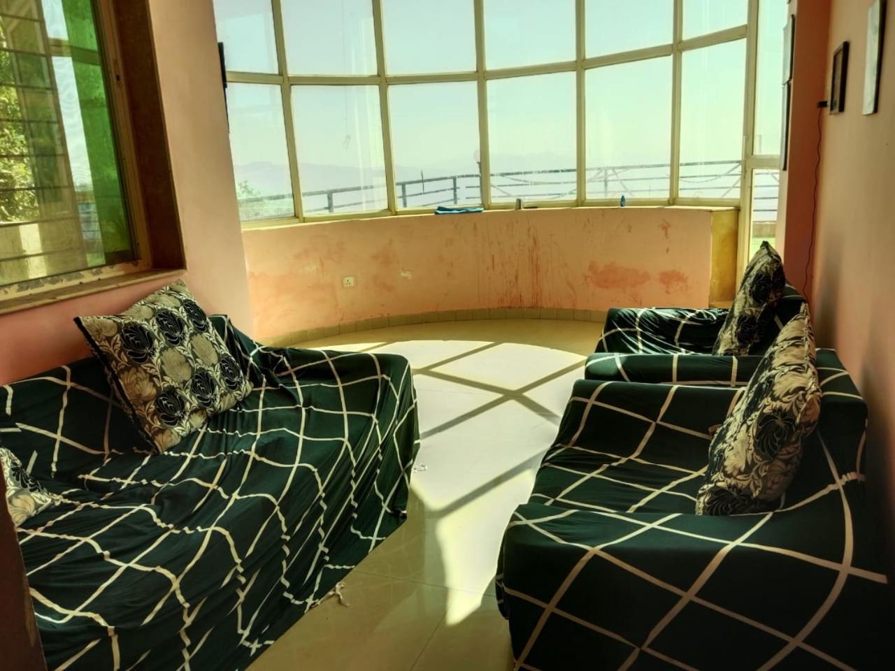 Dev Anand Villa 马哈巴莱斯赫瓦尔 外观 照片