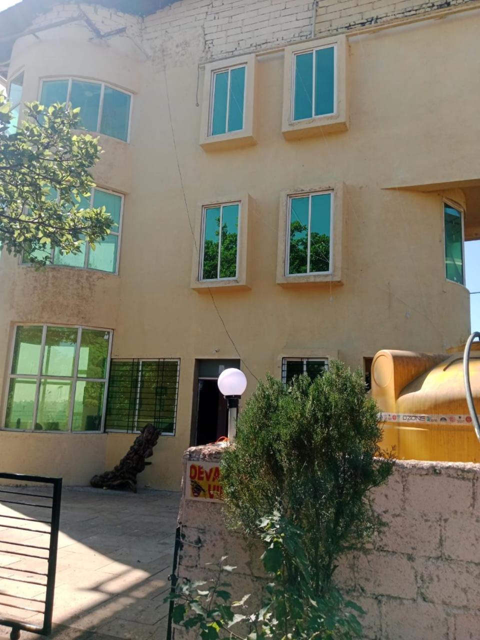 Dev Anand Villa 马哈巴莱斯赫瓦尔 外观 照片